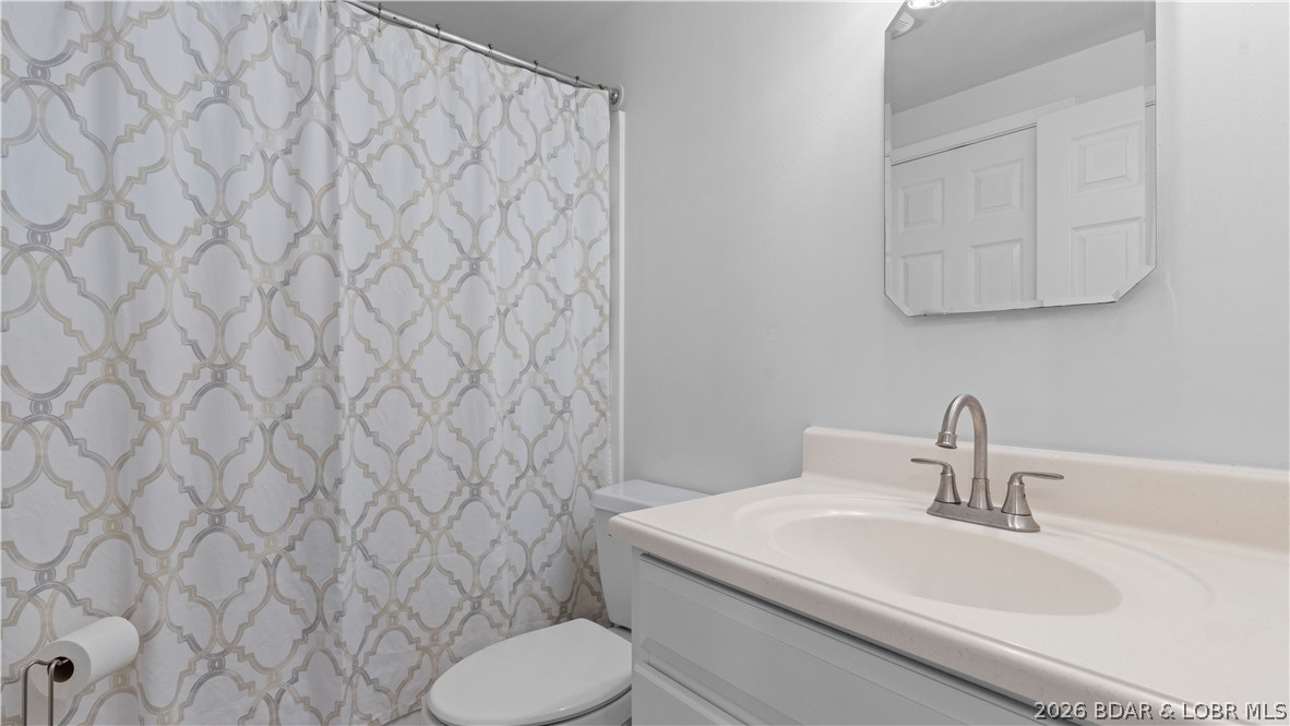 862 Malibu Road Osage Beach, MO 65065 - Photo 28 of 62 Bathroom