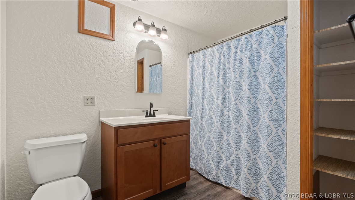 862 Malibu Road Osage Beach, MO 65065 - Photo 39 of 62 Lower Level Bathroom