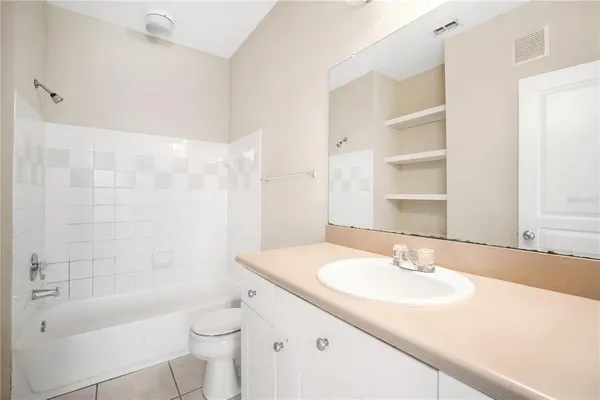 $1,695 | 9301 Crescent Loop Circle, Unit 206, Tampa, FL 33619