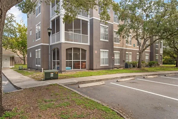 $1,695 | 9301 Crescent Loop Circle, Unit 206, Tampa, FL 33619