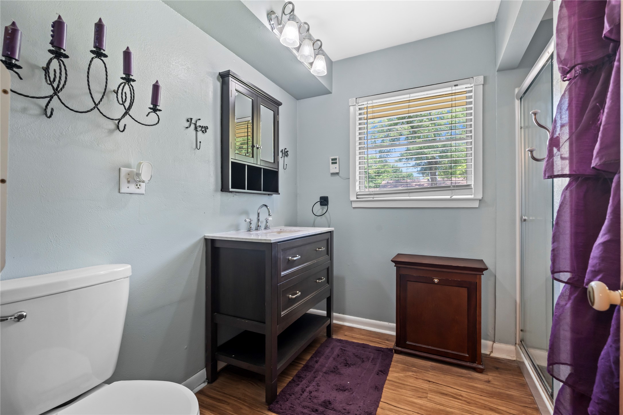 1809 North Roberson Street Conroe, TX 77301 - Photo 9 of 19 Primary Bathroom