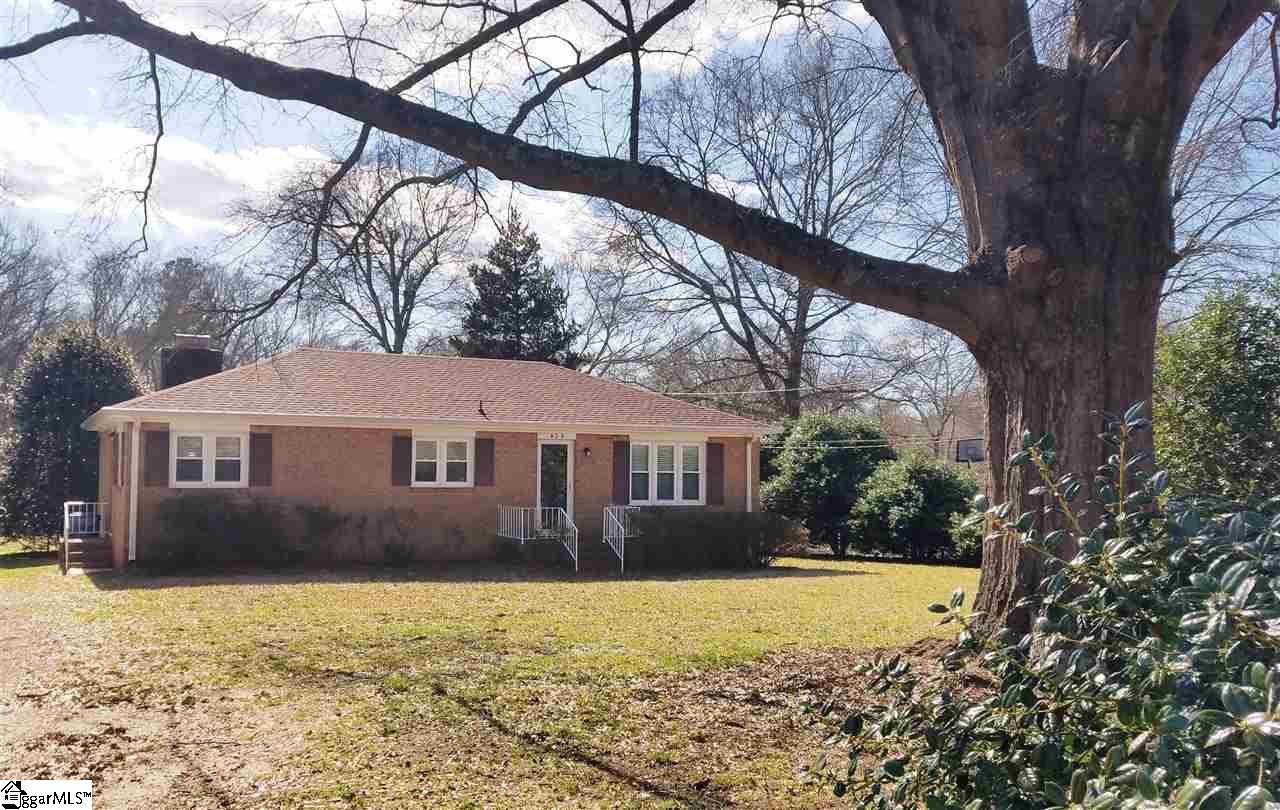 404 Syphrit Road Wellford, SC 29385 - Photo 1 of 22 Gallery Image 1