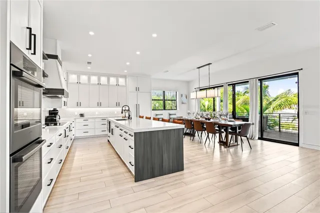 $5,500,000 | 171 McKinley Drive, Sarasota, FL 34236