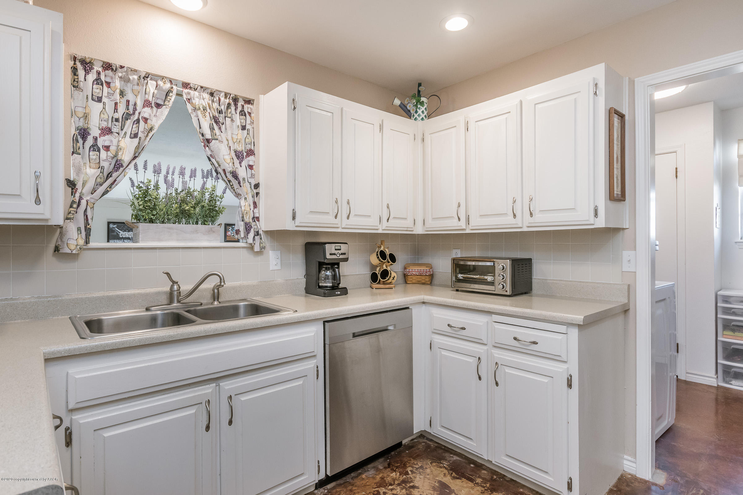 5055 White Fence Road Canyon, TX 79015 - Photo 7 of 29 Kitchen-2