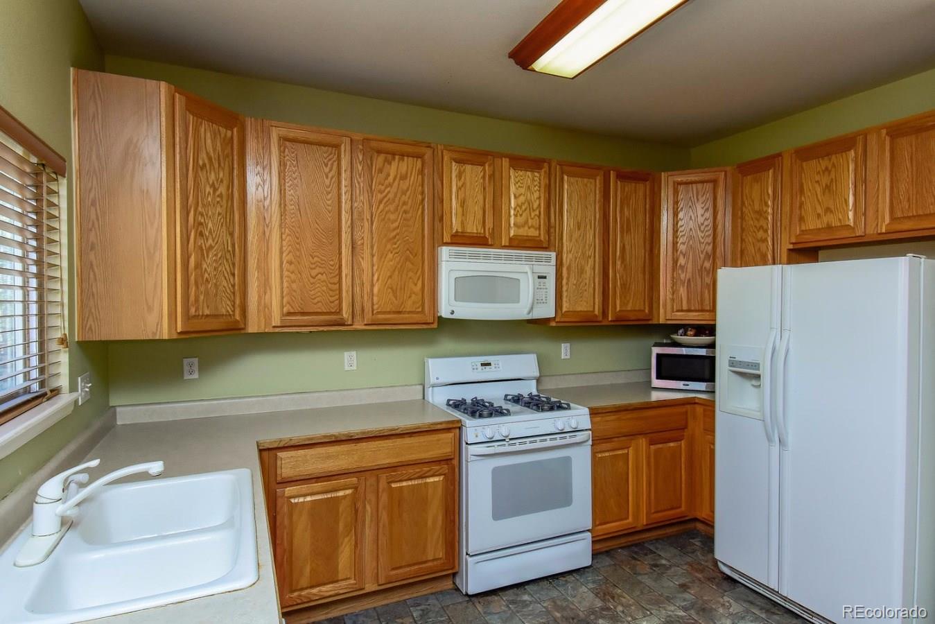 8452 South Reed Street Littleton, CO 80128 - Photo 10 of 35 Gallery Image 10