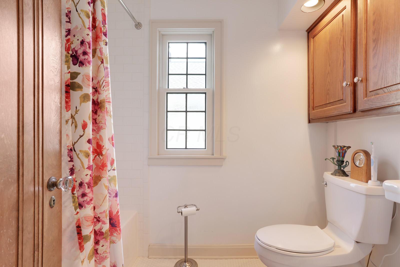 1094 Lincoln Road Columbus, OH 43212 - Photo 23 of 34