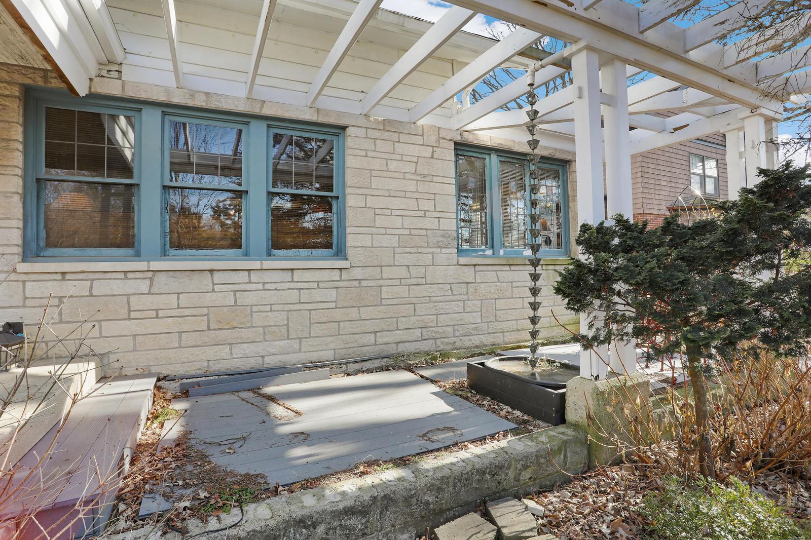 1094 Lincoln Road Columbus, OH 43212 - Photo 4 of 34
