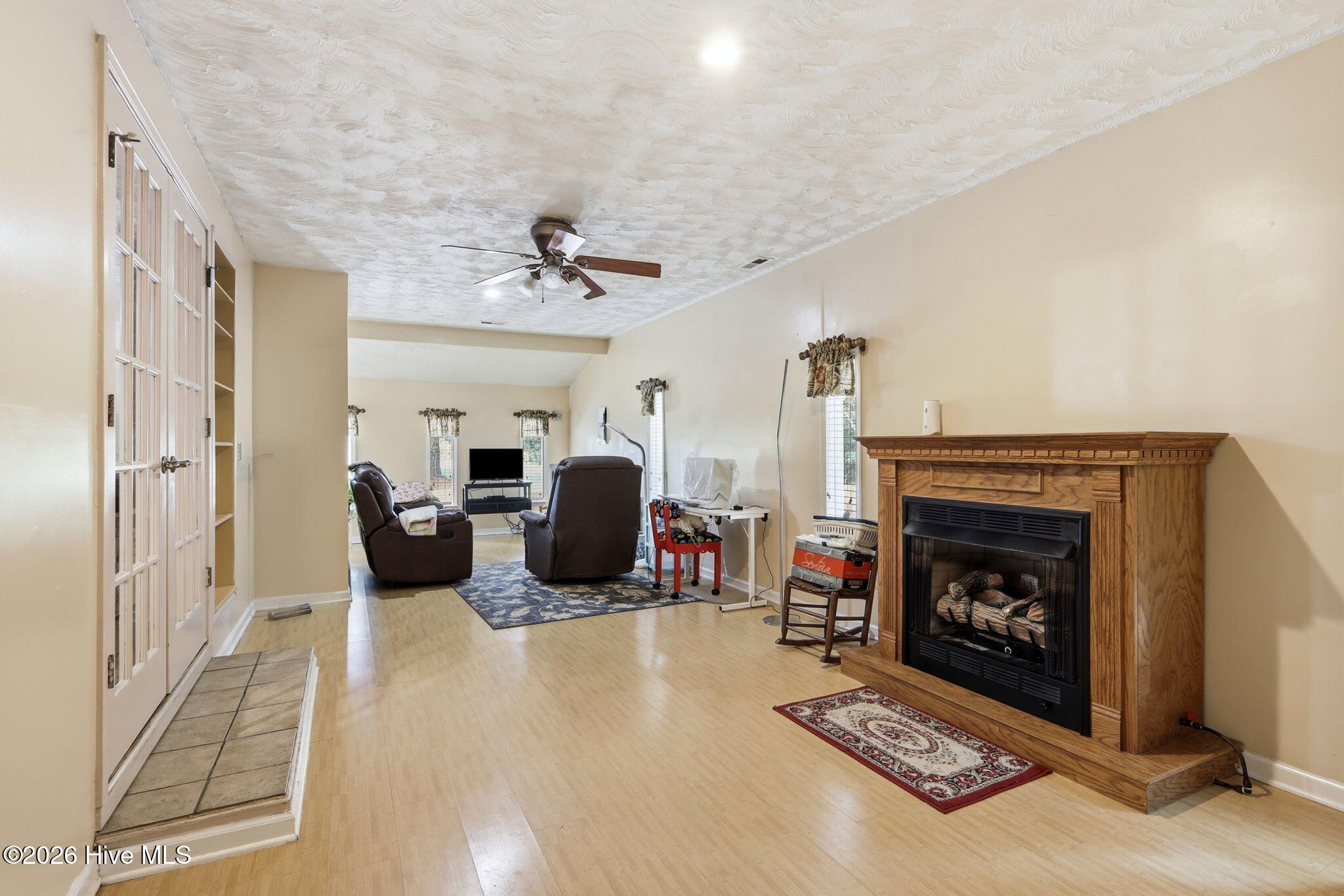 284 Laurel Road Beaufort, NC 28516 - Photo 17 of 41 Family Room