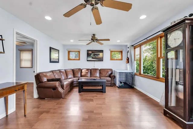 $875,000 | 4018 Pitzen Road, Johnsburg, IL 60051