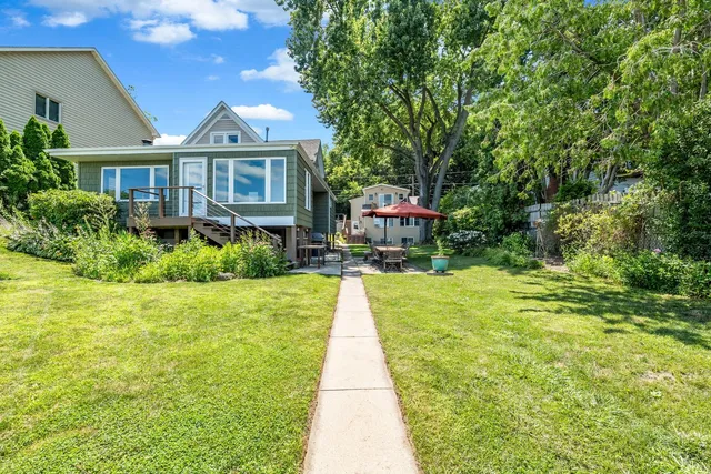 $875,000 | 4018 Pitzen Road, Johnsburg, IL 60051