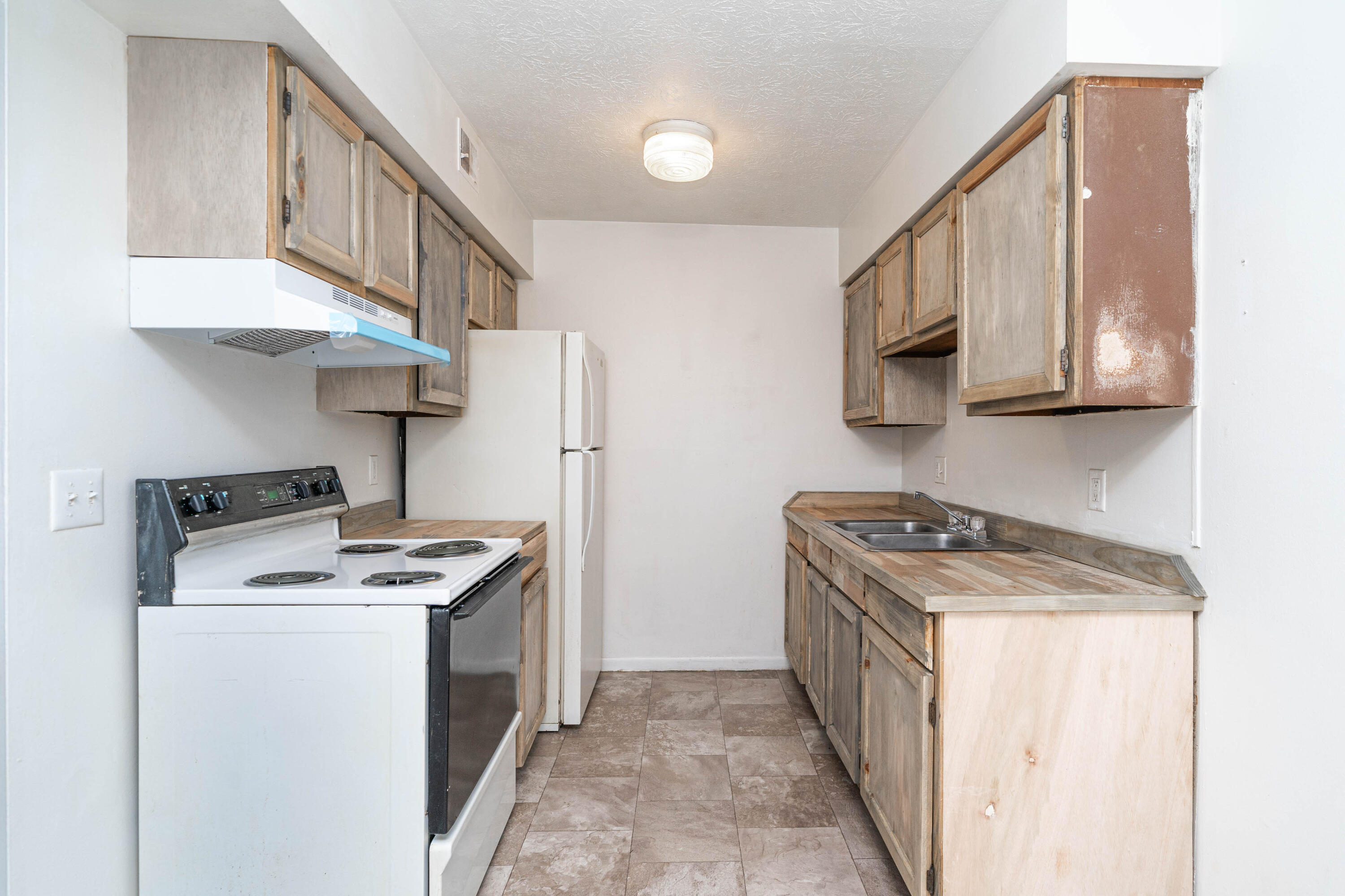 374 Riverside Drive, Unit 7 Battle Creek, MI 49015 - Photo 5 of 10 374 Riverside Dr #7 (4 of 10)