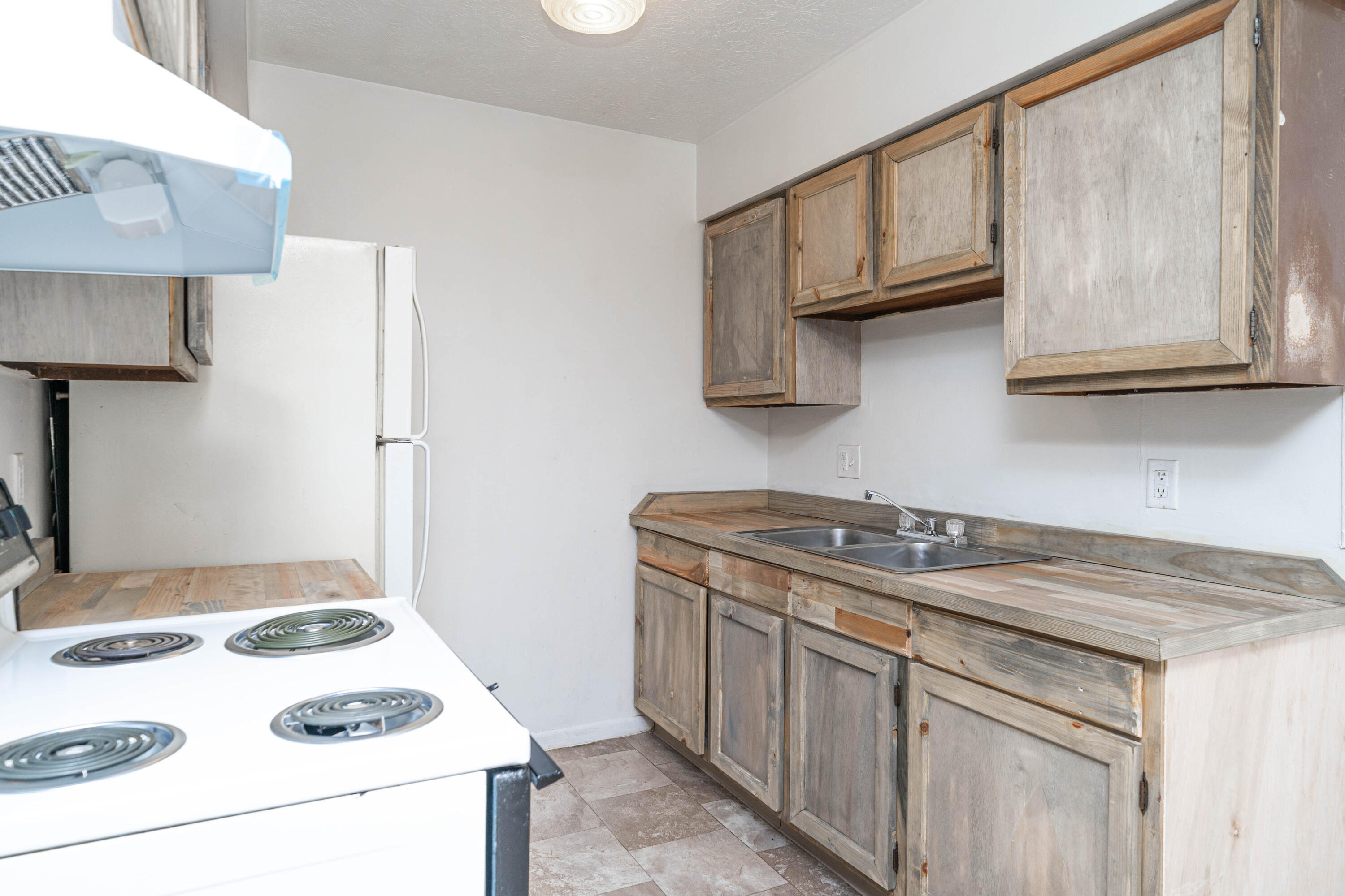 374 Riverside Drive, Unit 7 Battle Creek, MI 49015 - Photo 6 of 10 374 Riverside Dr #7 (5 of 10)