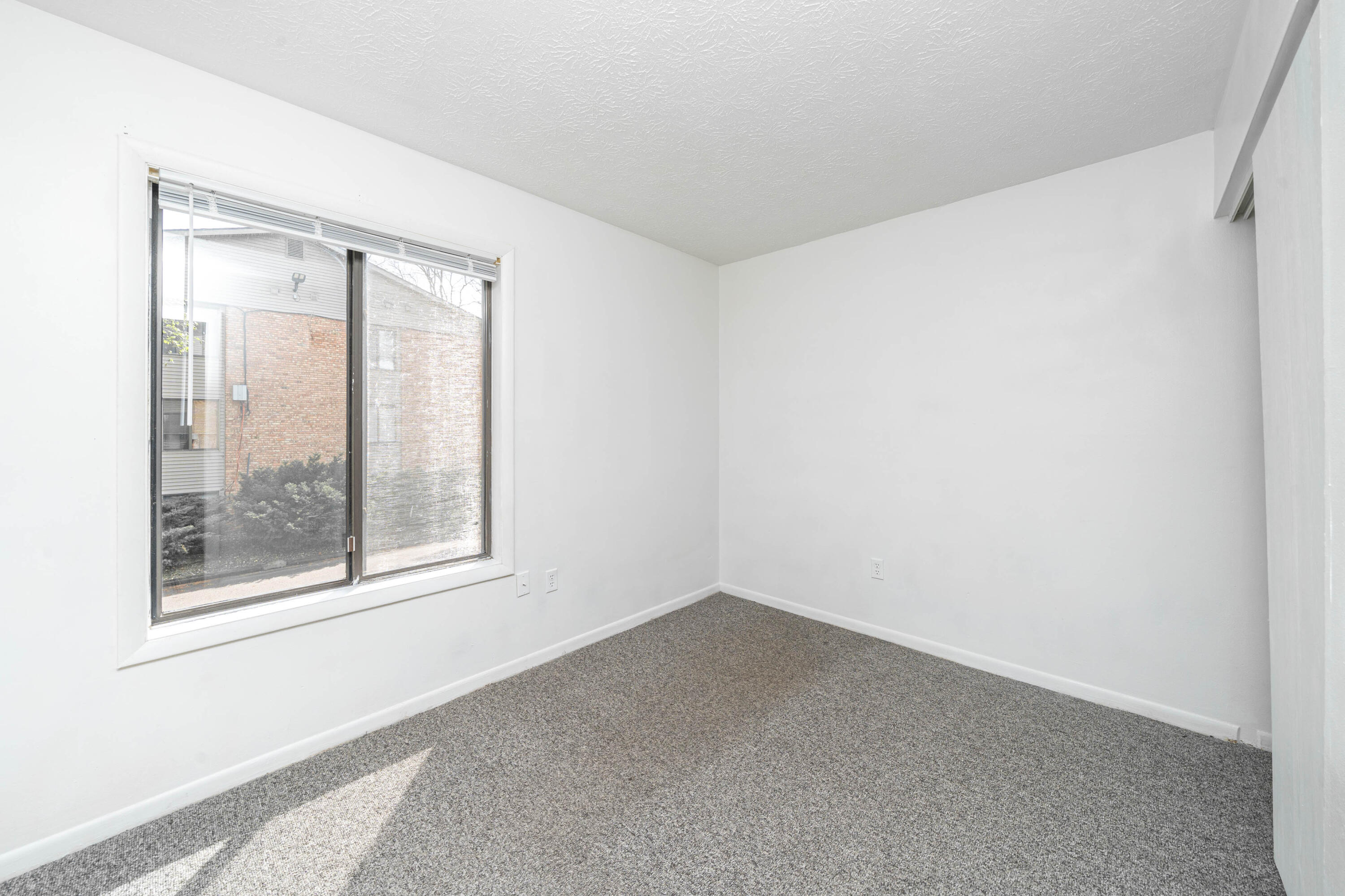 374 Riverside Drive, Unit 7 Battle Creek, MI 49015 - Photo 8 of 10 374 Riverside Dr #7 (7 of 10)