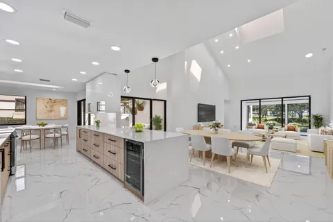 $749,900 | 6 Clubhouse Lane, Boynton Beach, FL 33436