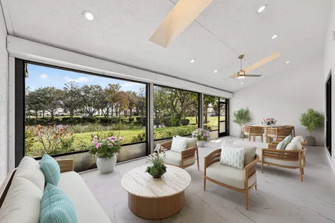 $749,900 | 6 Clubhouse Lane, Boynton Beach, FL 33436