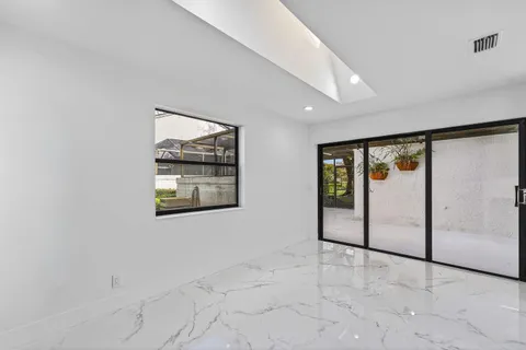 $749,900 | 6 Clubhouse Lane, Boynton Beach, FL 33436