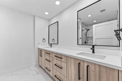 $749,900 | 6 Clubhouse Lane, Boynton Beach, FL 33436