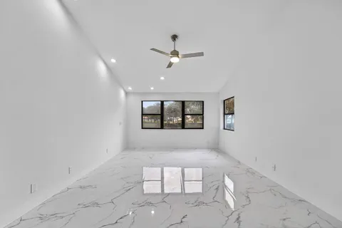 $749,900 | 6 Clubhouse Lane, Boynton Beach, FL 33436