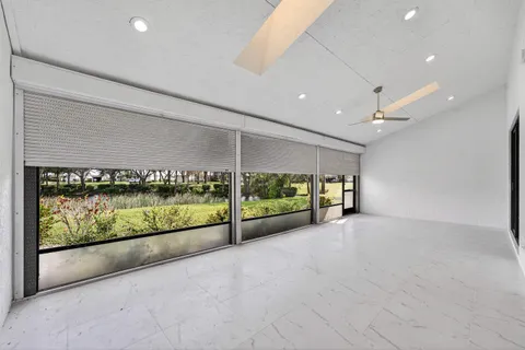 $749,900 | 6 Clubhouse Lane, Boynton Beach, FL 33436