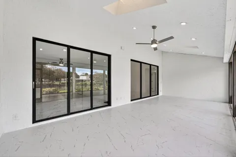 $749,900 | 6 Clubhouse Lane, Boynton Beach, FL 33436