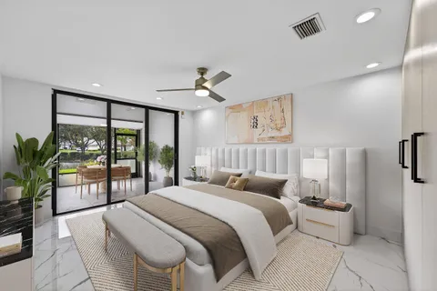 $749,900 | 6 Clubhouse Lane, Boynton Beach, FL 33436