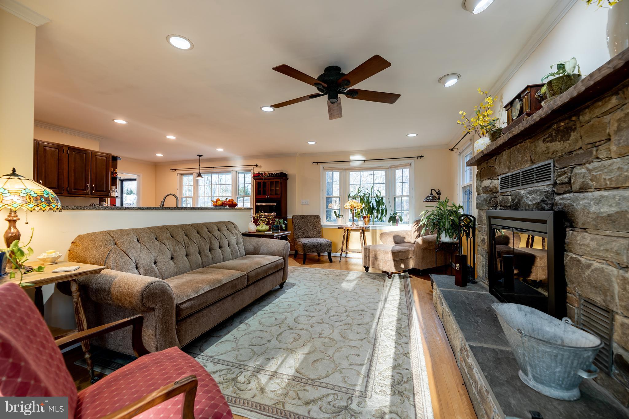 14712 Harold Road Silver Spring, MD 20905 - Photo 11 of 37 Family Room