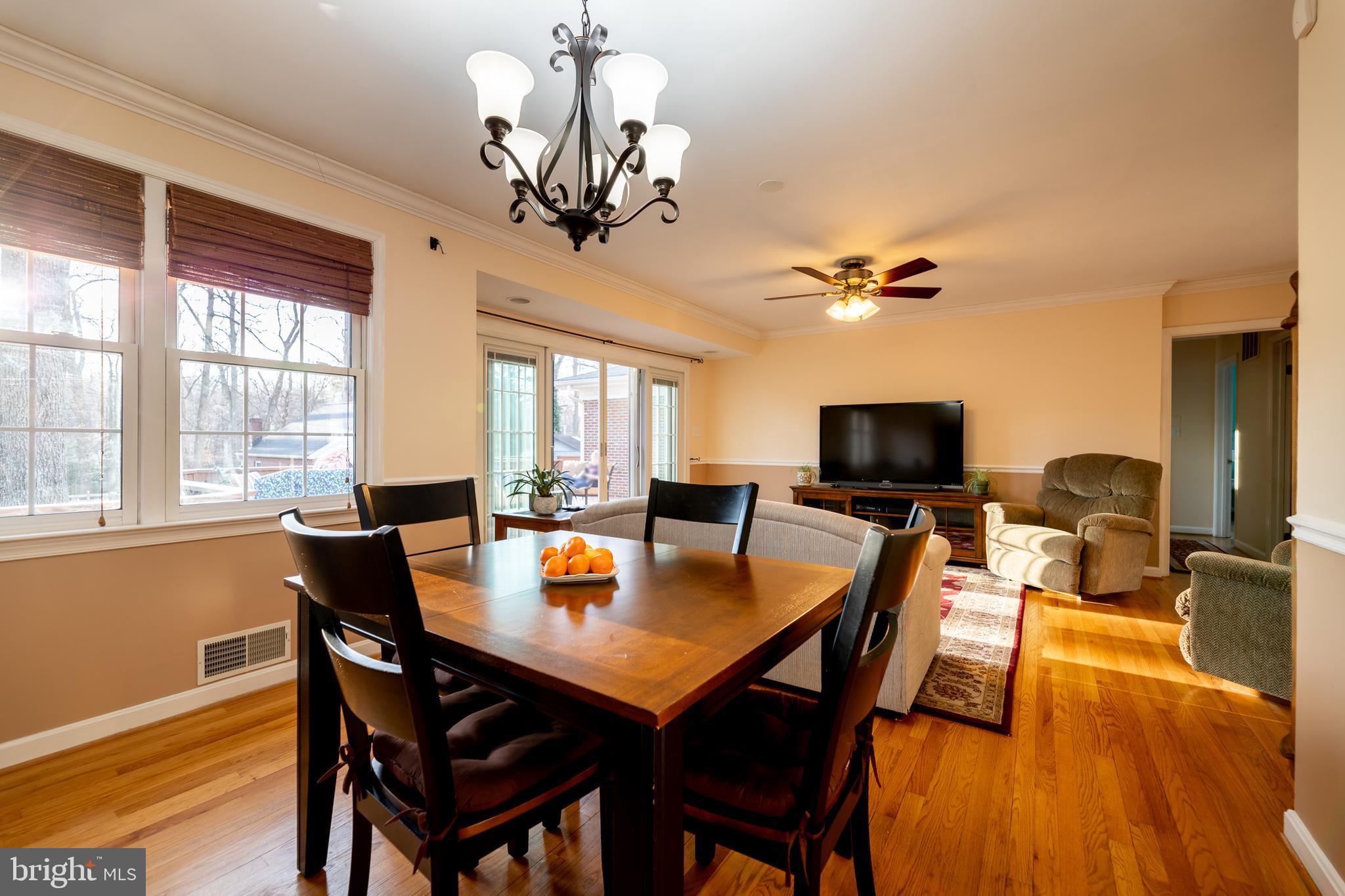 14712 Harold Road Silver Spring, MD 20905 - Photo 14 of 37 Dining Area