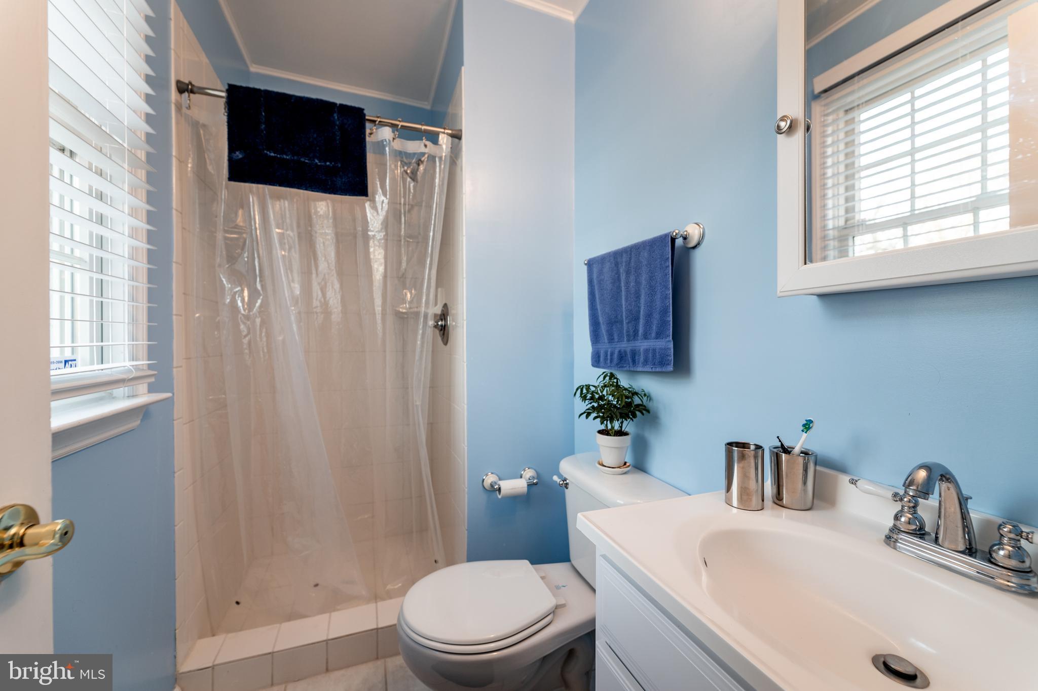 14712 Harold Road Silver Spring, MD 20905 - Photo 23 of 37 Second Master Bathroom