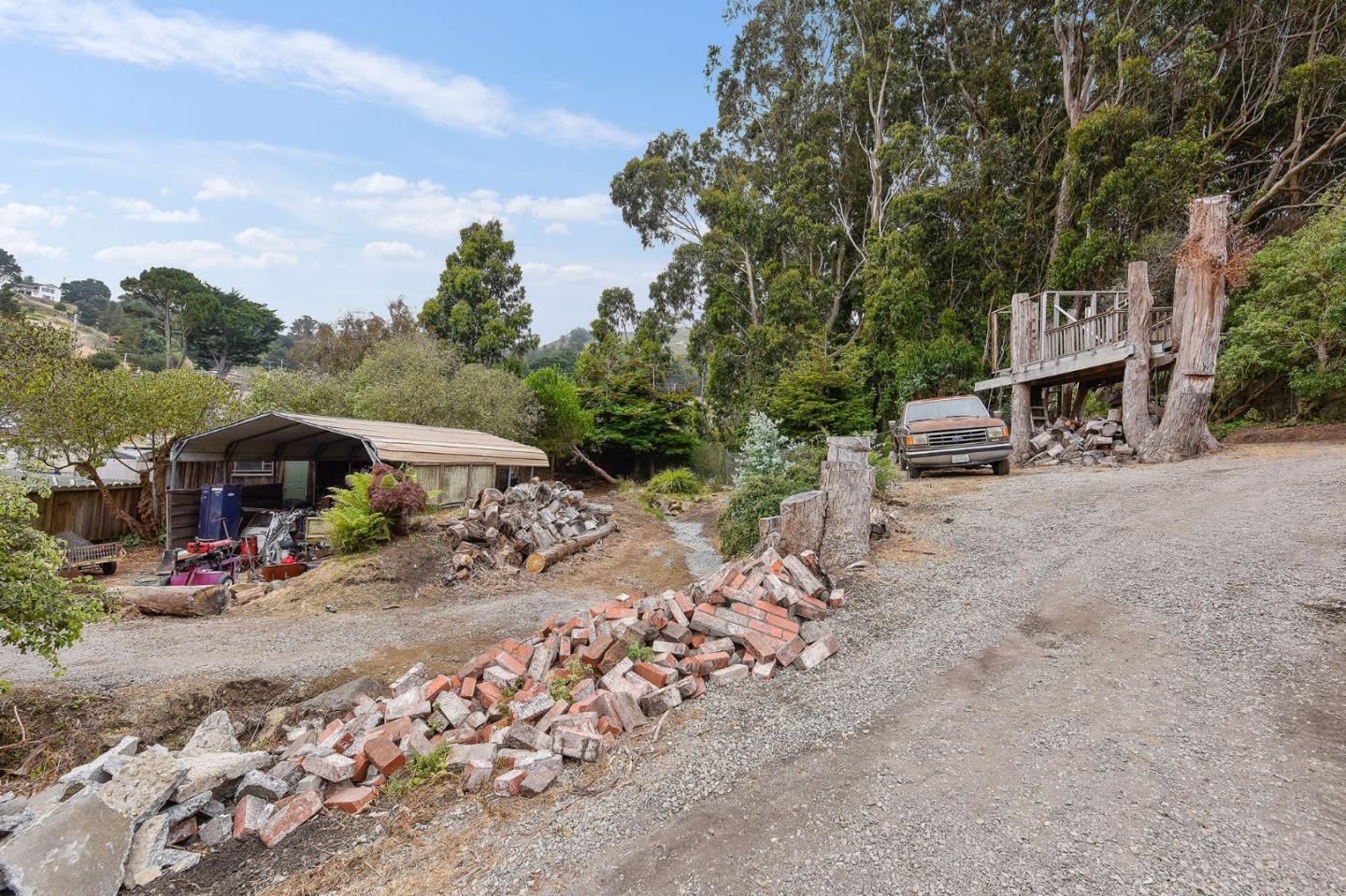 554 Brighton Road Pacifica, CA 94044 - Photo 47 of 50 an outdoor space with patio