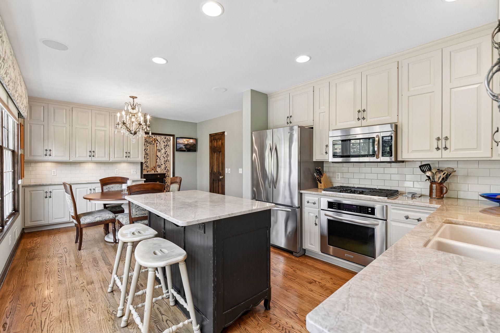 480 Highcroft Road Wayzata, MN 55391 - Photo 7 of 38 Gallery Image 7