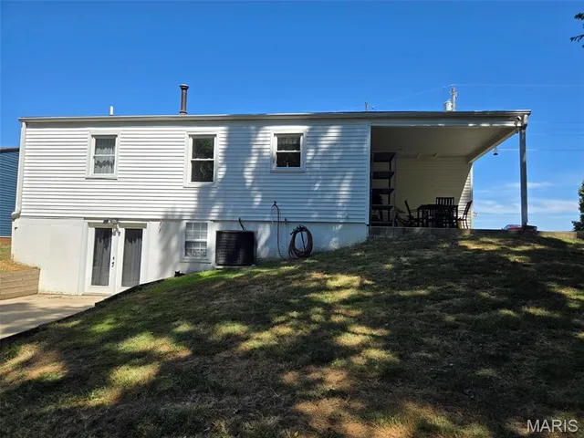 $130,000 | 1310 West Madison Street, Vandalia, IL 62471