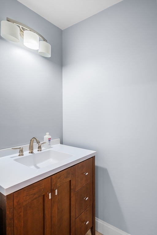 60 Ellsworth Road, Unit 2 Peabody, MA 01960 - Photo 6 of 32