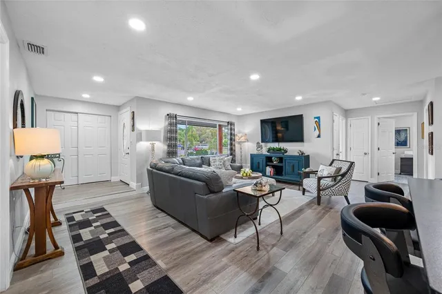 $655,000 | 6377 15th Street South, St. Petersburg, FL 33705