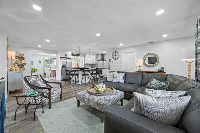 $655,000 | 6377 15th Street South, St. Petersburg, FL 33705