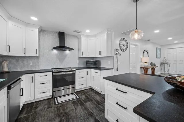 $655,000 | 6377 15th Street South, St. Petersburg, FL 33705