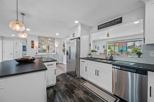 $655,000 | 6377 15th Street South, St. Petersburg, FL 33705