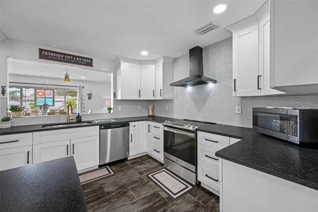 $655,000 | 6377 15th Street South, St. Petersburg, FL 33705