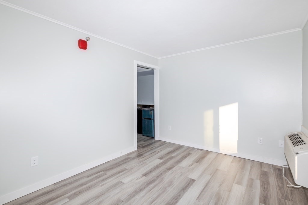 449 Ocean Boulevard, Unit 305 Hampton, NH 03842 - Photo 15 of 28 a view of an empty room