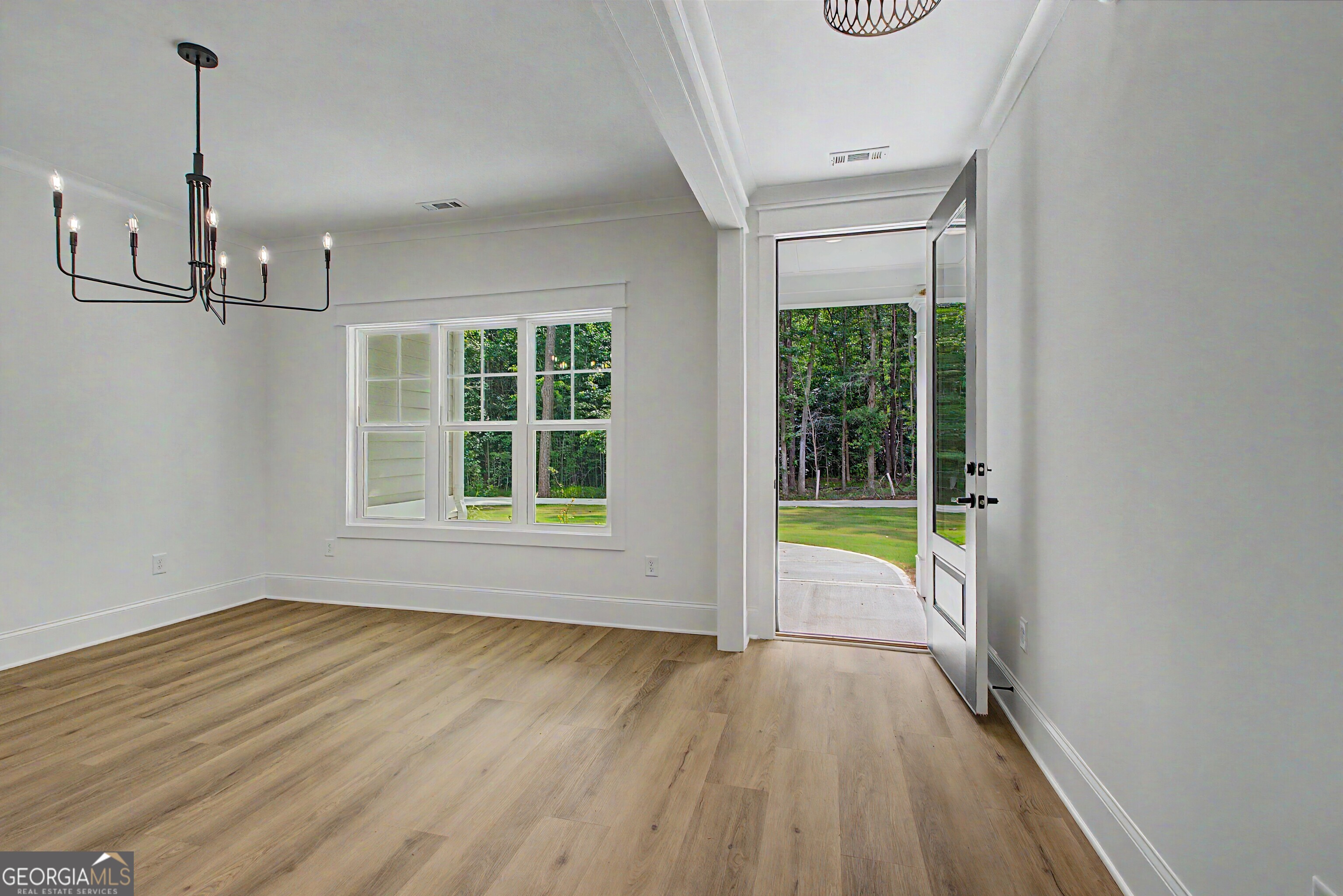 347 East Crestwood Road Tyrone, GA 30290 - Photo 3 of 26
