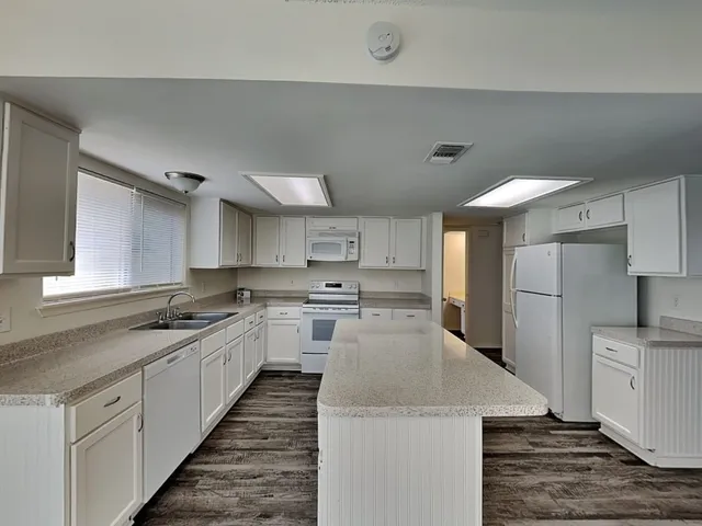 $1,899 | 17019 Artwood Lane, Houston, TX 77489