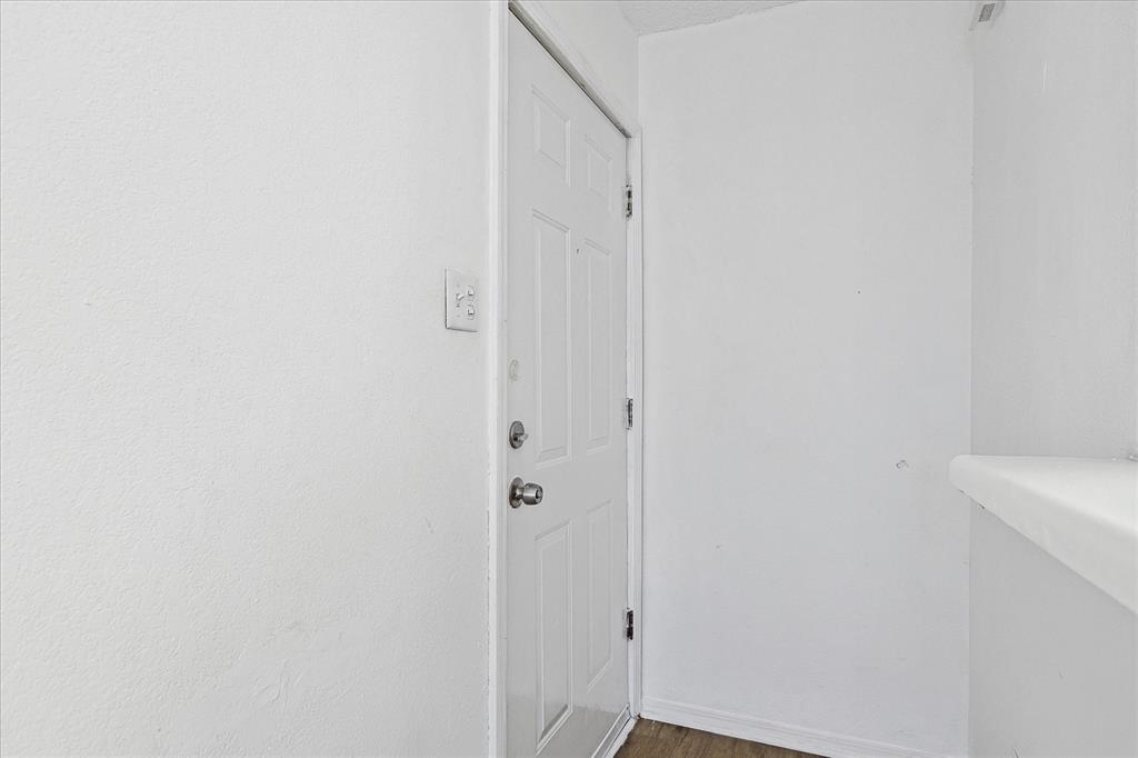 9839 Walnut Street, Unit 306 Dallas, TX 75243 - Photo 22 of 32 a view of bathroom