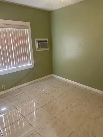 $2,500 | 11108 Peachtree Drive, Unit 1, Miami, FL 33161