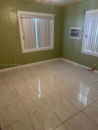 $2,400 | 11108 Peachtree Drive, Unit 1, Miami, FL 33161