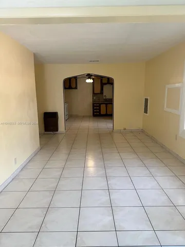 $2,500 | 11108 Peachtree Drive, Unit 1, Miami, FL 33161