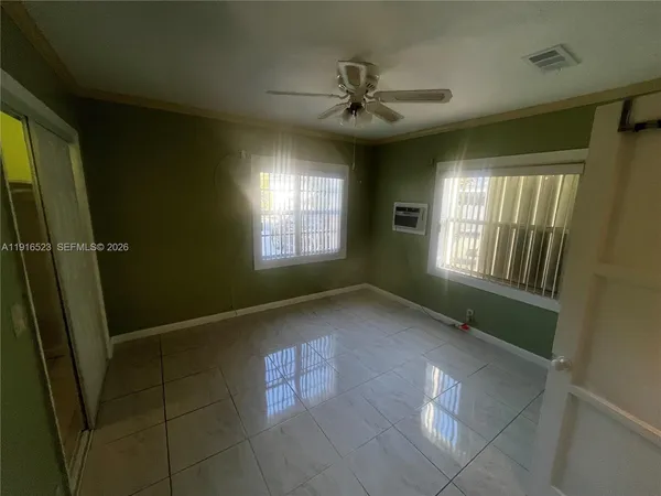 $2,400 | 11108 Peachtree Drive, Unit 1, Miami, FL 33161