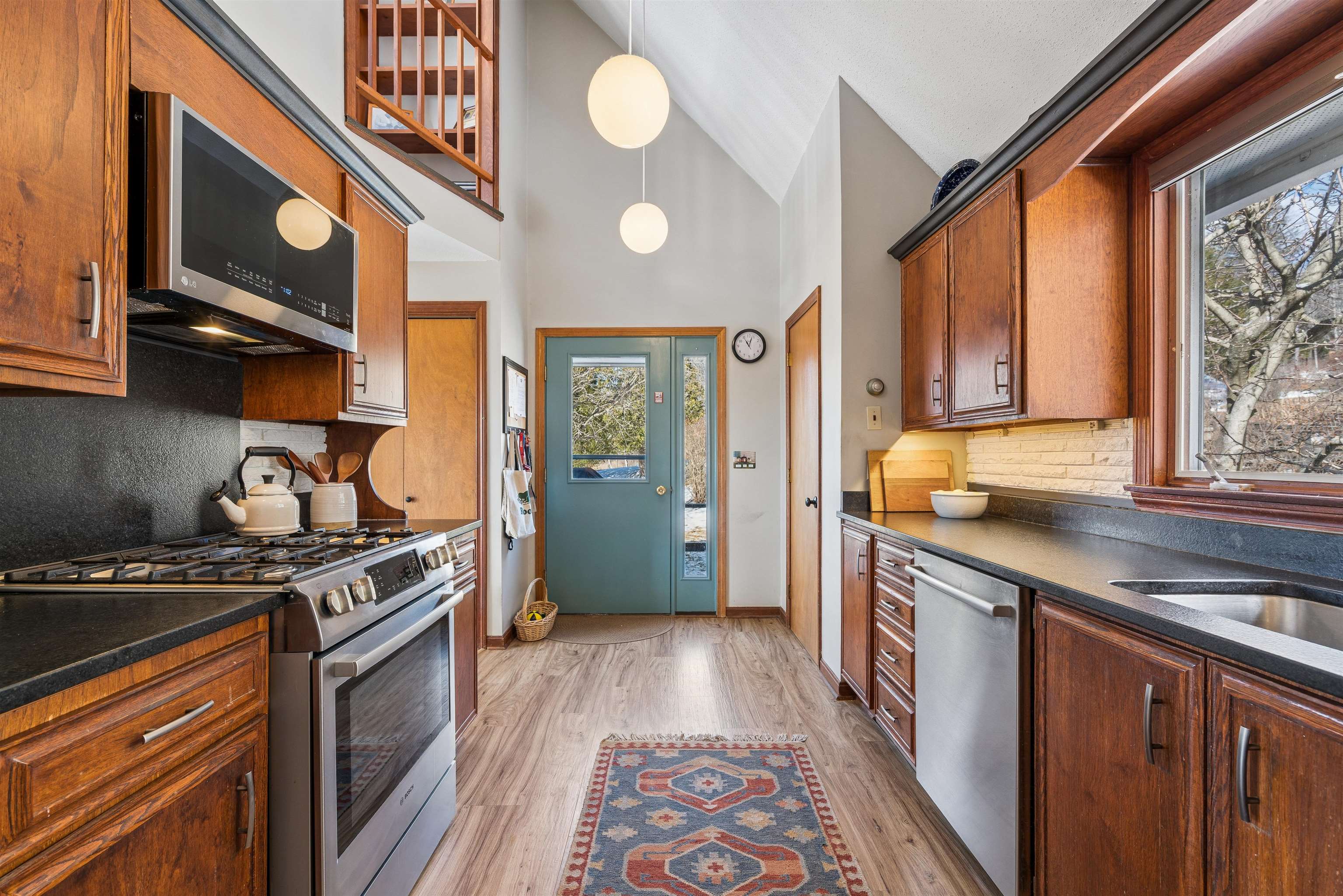 432 Partridge Hill Road Randolph, VT 05060 - Photo 8 of 37