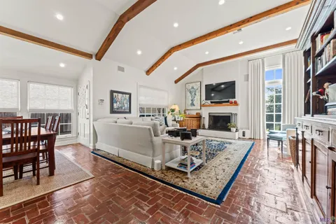 $1,595,000 | 3147 East Lakeshore Drive, Baton Rouge, LA 70808