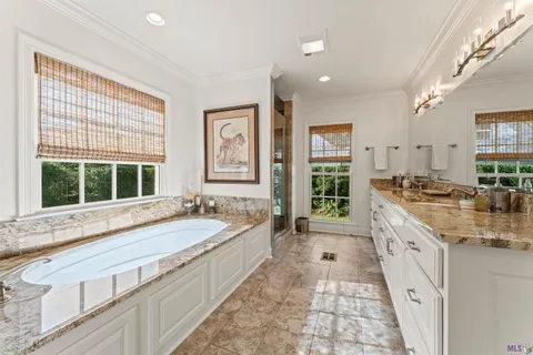 $1,595,000 | 3147 East Lakeshore Drive, Baton Rouge, LA 70808