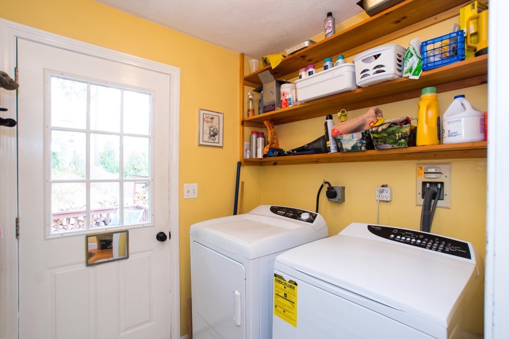 328 Florence Road Waltham, MA 02453 - Photo 12 of 25