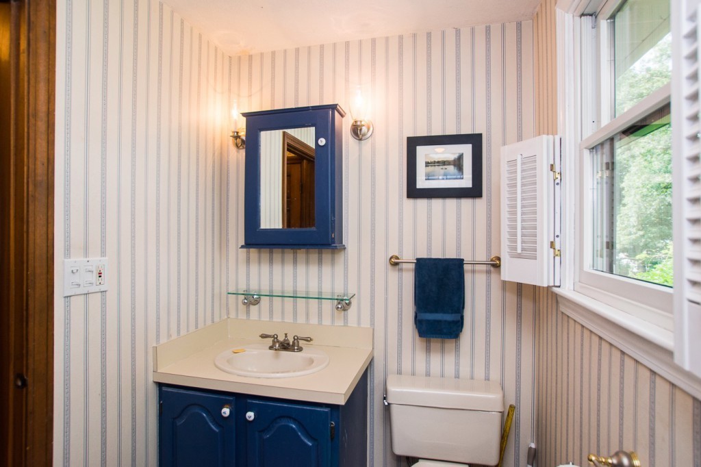 328 Florence Road Waltham, MA 02453 - Photo 15 of 25